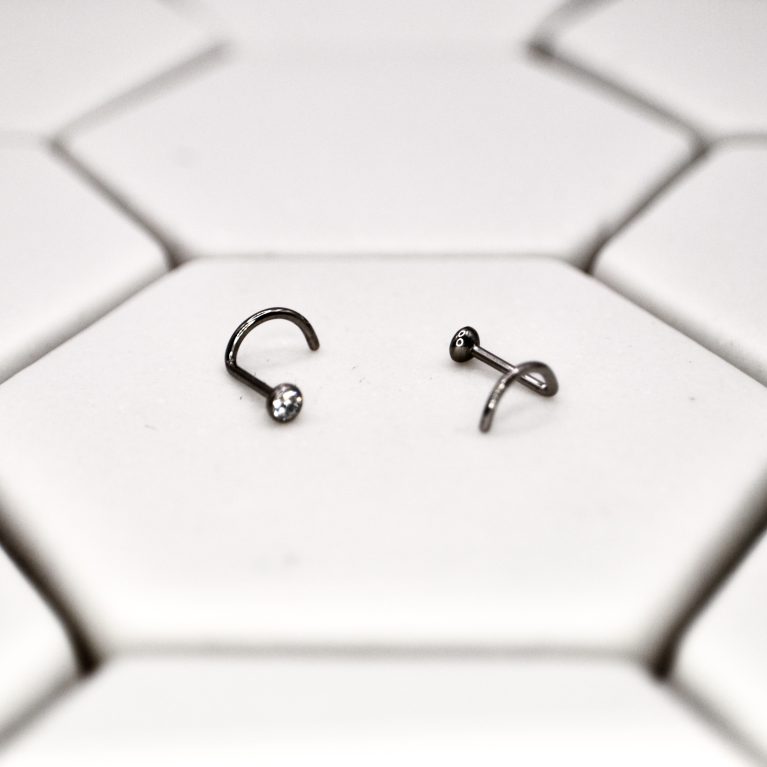 Nose WCZ Corkscrew 0.8mm/ 6mm Titanium ASTM F-136