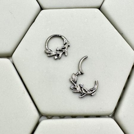 Leaves Ring with 2 WCZ, hinged ring