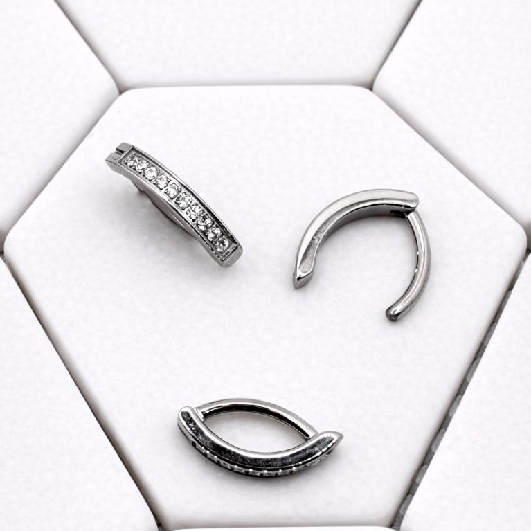 Jewelled Navel Clicker with WCZ